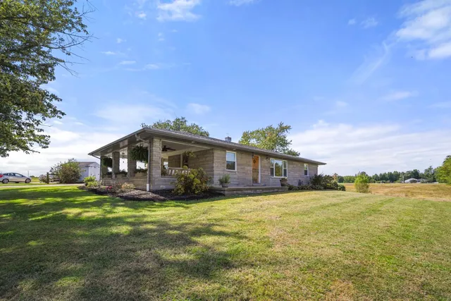 $439,900 | 1400 Highway 129, Versailles, IN 47042