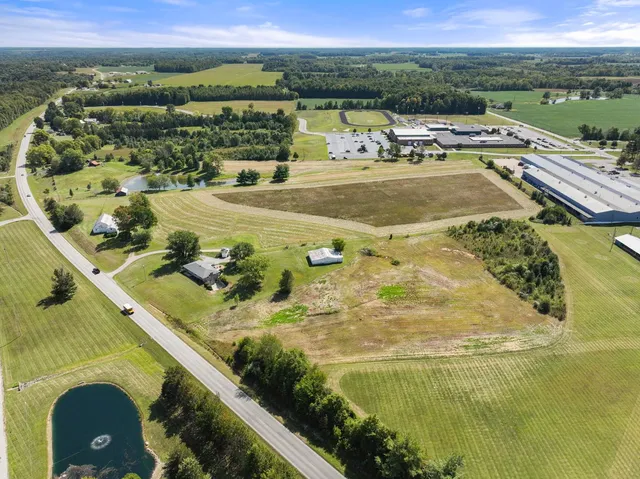 $439,900 | 1400 Highway 129, Versailles, IN 47042