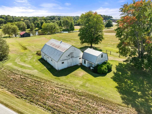 $439,900 | 1400 Highway 129, Versailles, IN 47042