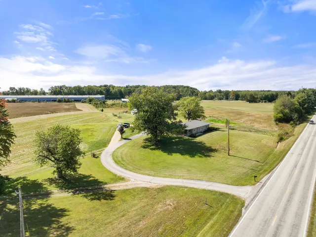 $439,900 | 1400 Highway 129, Versailles, IN 47042