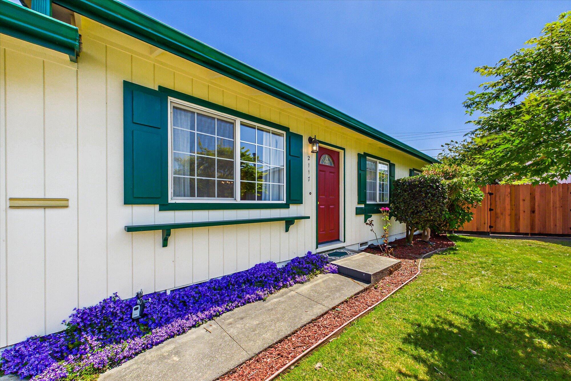 2117 11th Street Arcata, CA 95521 - Photo 4 of 41