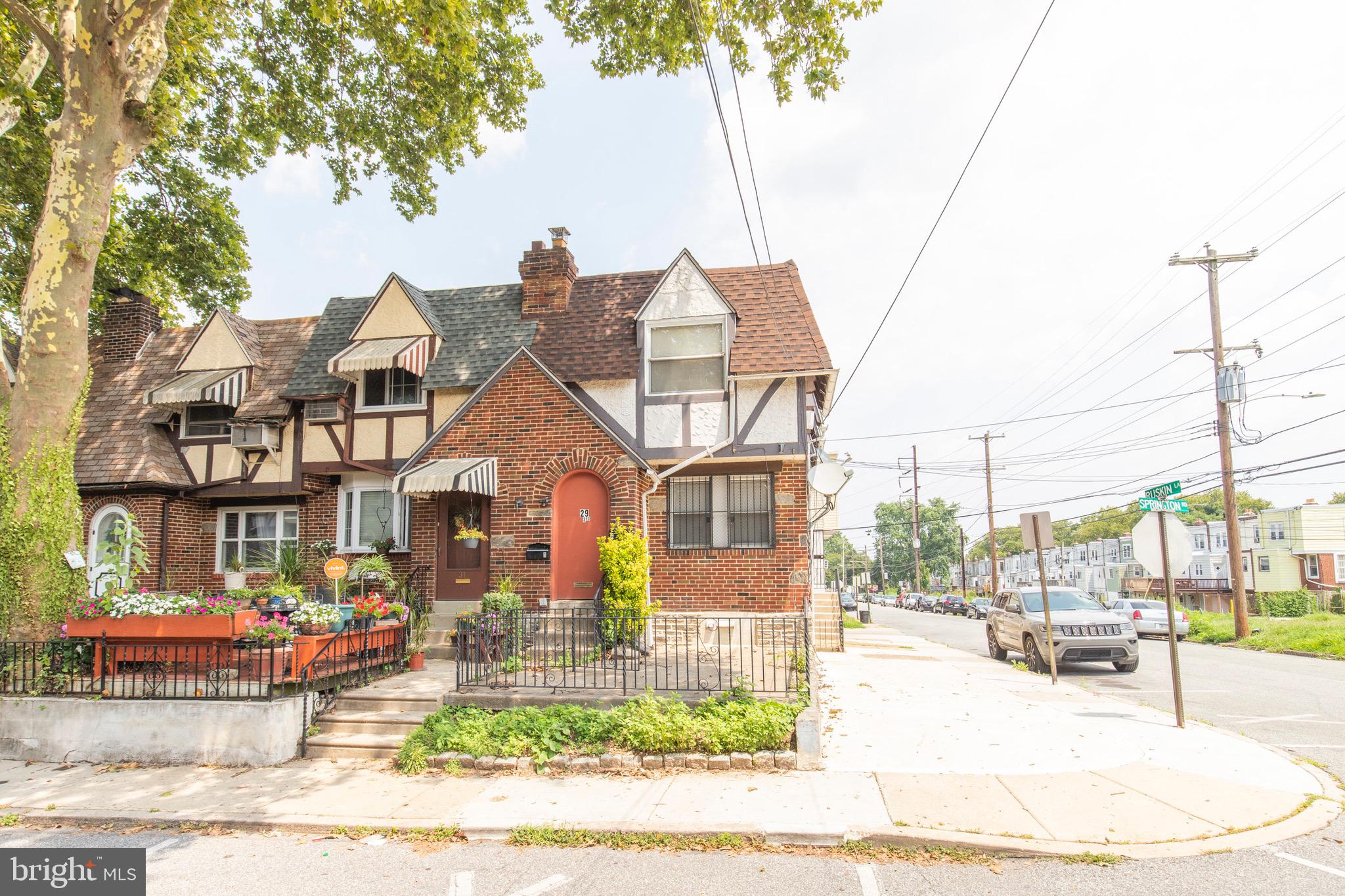 29 Springton Road Upper Darby, PA 19082 - Photo 4 of 43