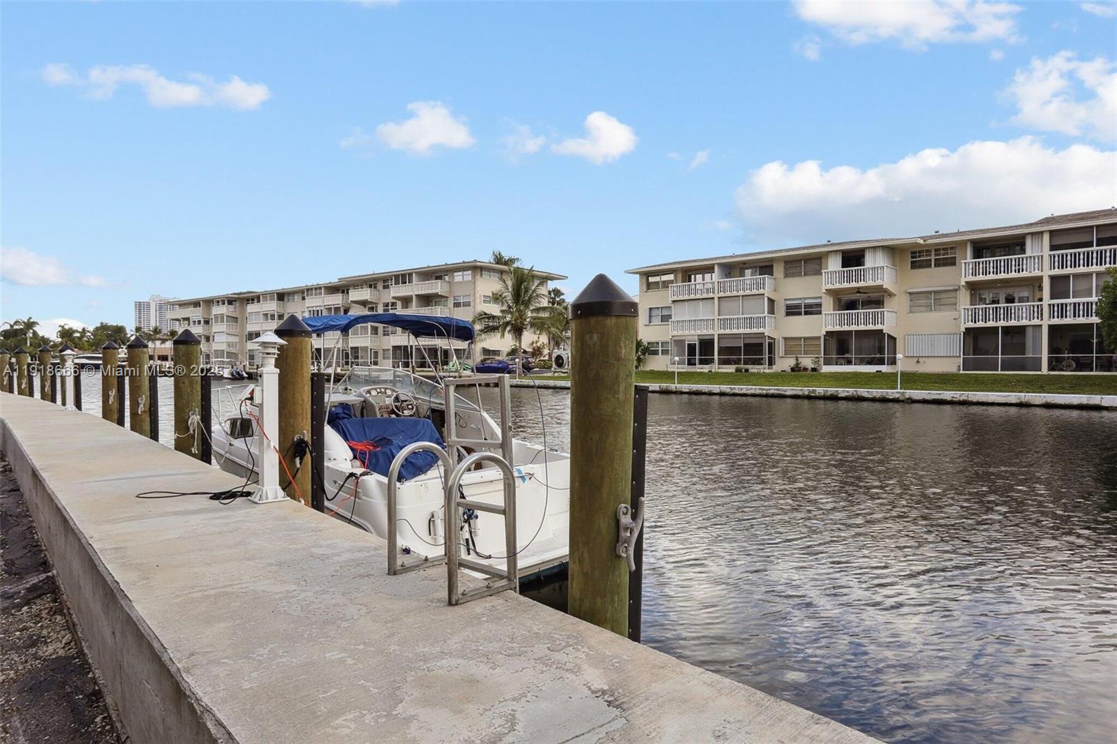 427 Golden Isles Drive, Unit 11F Hallandale Beach, FL 33009 - Photo 3 of 24