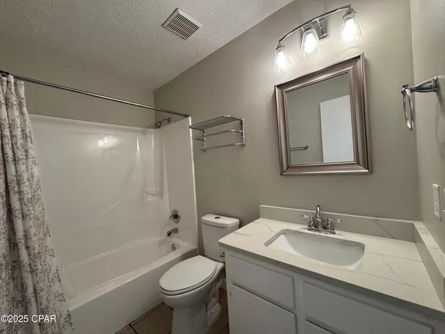 $1,200 | 2507 West 10th Street, Unit B, Panama City, FL 32401