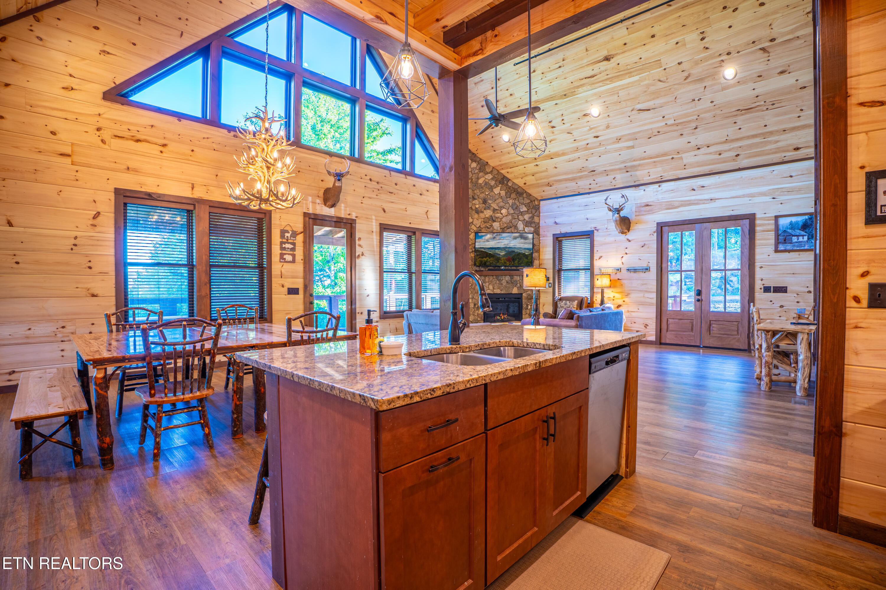 2446 Misty Shadows Drive Sevierville, TN 37862 - Photo 14 of 22 1000006627