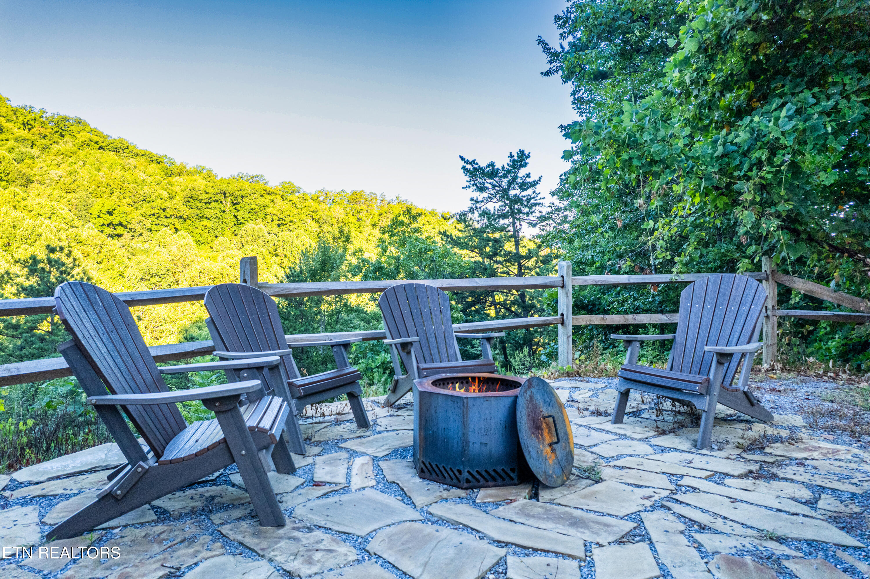 2446 Misty Shadows Drive Sevierville, TN 37862 - Photo 3 of 22 1000006645