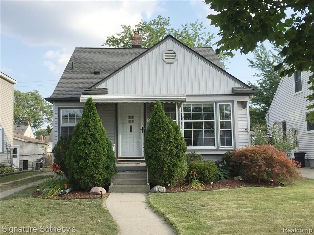 1069 Cambridge Road Berkley, MI 48072 - Photo 1 of 22