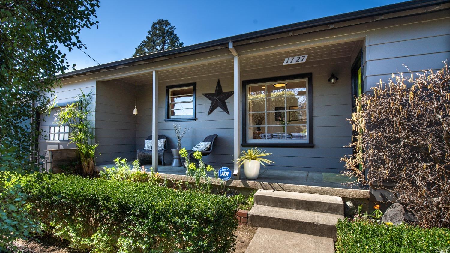 1727 Wright Street Santa Rosa, CA 95404 - Photo 1 of 1
