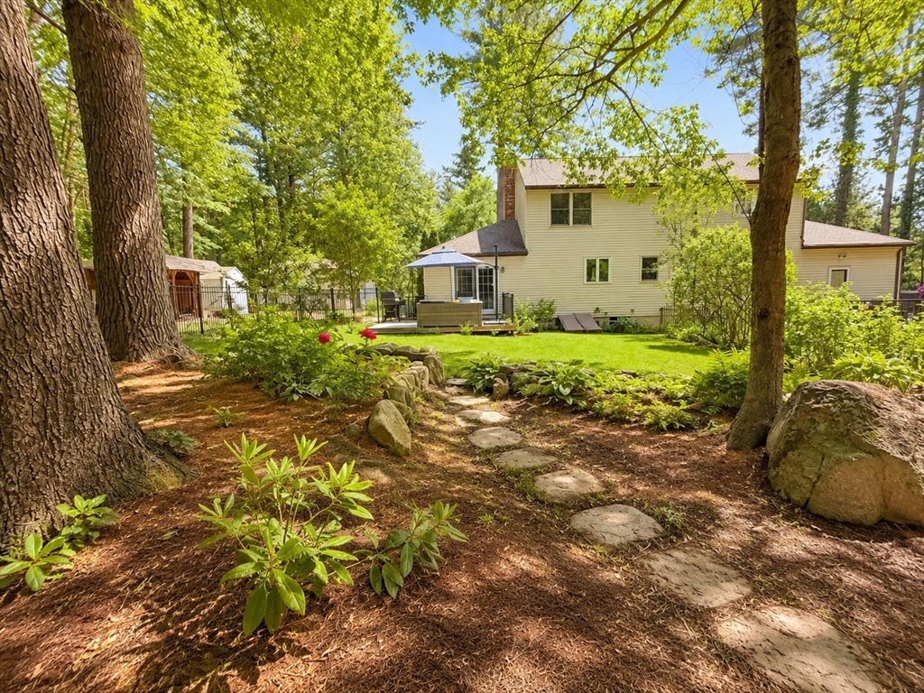 20 Pinecrest Road, Unit 20 Uxbridge, MA 01569 - Photo 22 of 26