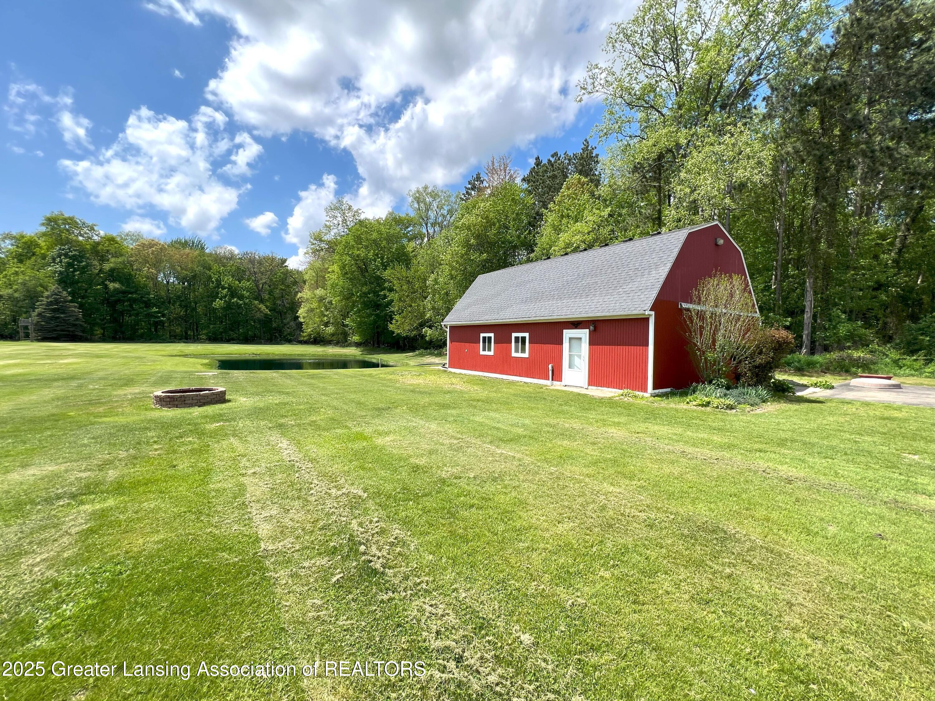 4860 Shepper Road Stockbridge, MI 49285 - Photo 45 of 66 Barn
