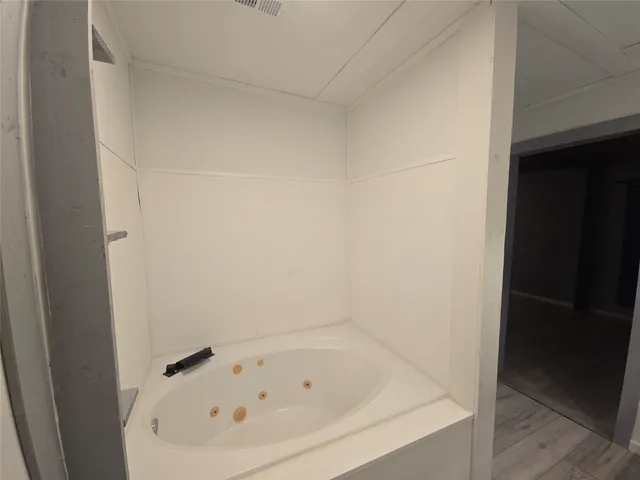 $239,999 | 1045 Vine Drive, Angleton, TX 77515