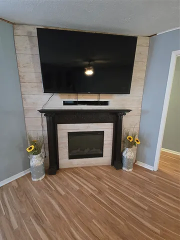 $224,999 | 1045 Vine Drive, Angleton, TX 77515