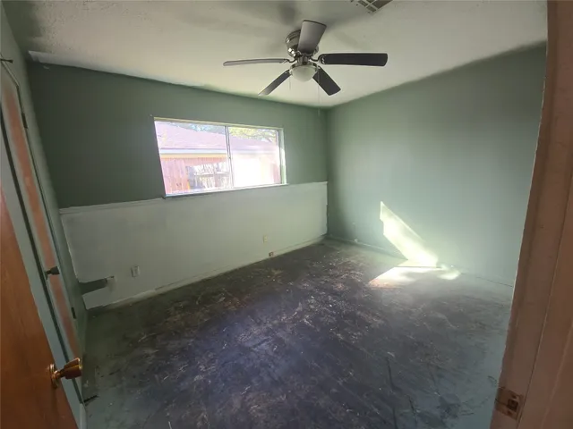 $224,999 | 1045 Vine Drive, Angleton, TX 77515