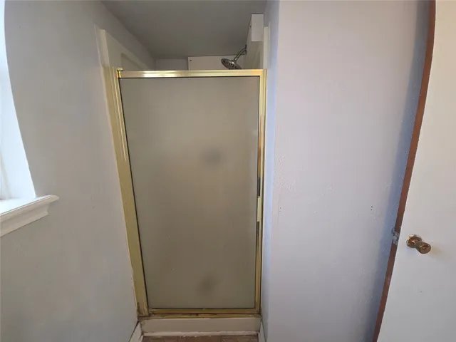 $239,999 | 1045 Vine Drive, Angleton, TX 77515