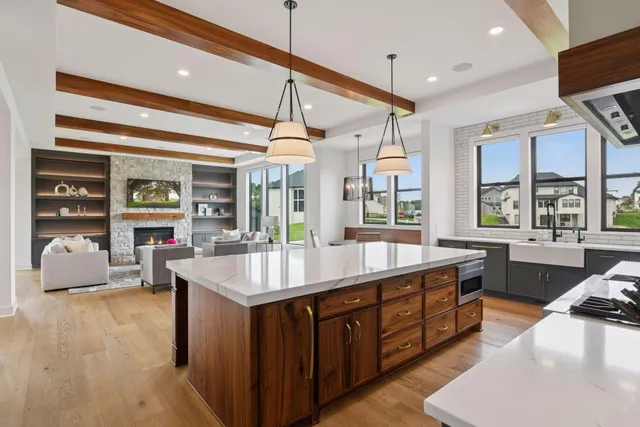 $2,375,000 | 16542 46th Place North, Plymouth, MN 55446