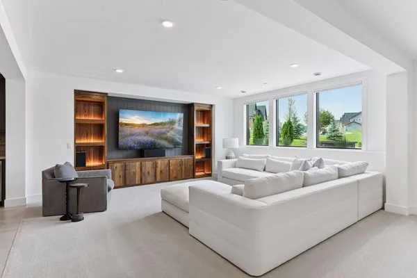 $2,375,000 | 16542 46th Place North, Plymouth, MN 55446