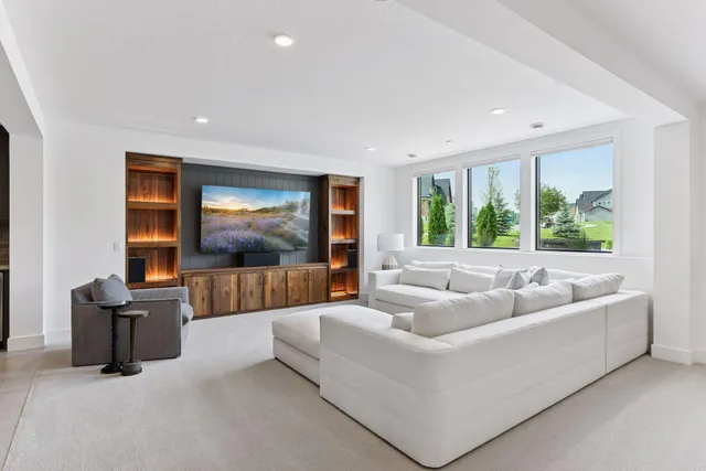 $2,375,000 | 16542 46th Place North, Plymouth, MN 55446