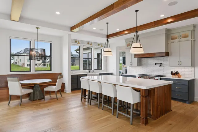 $2,375,000 | 16542 46th Place North, Plymouth, MN 55446