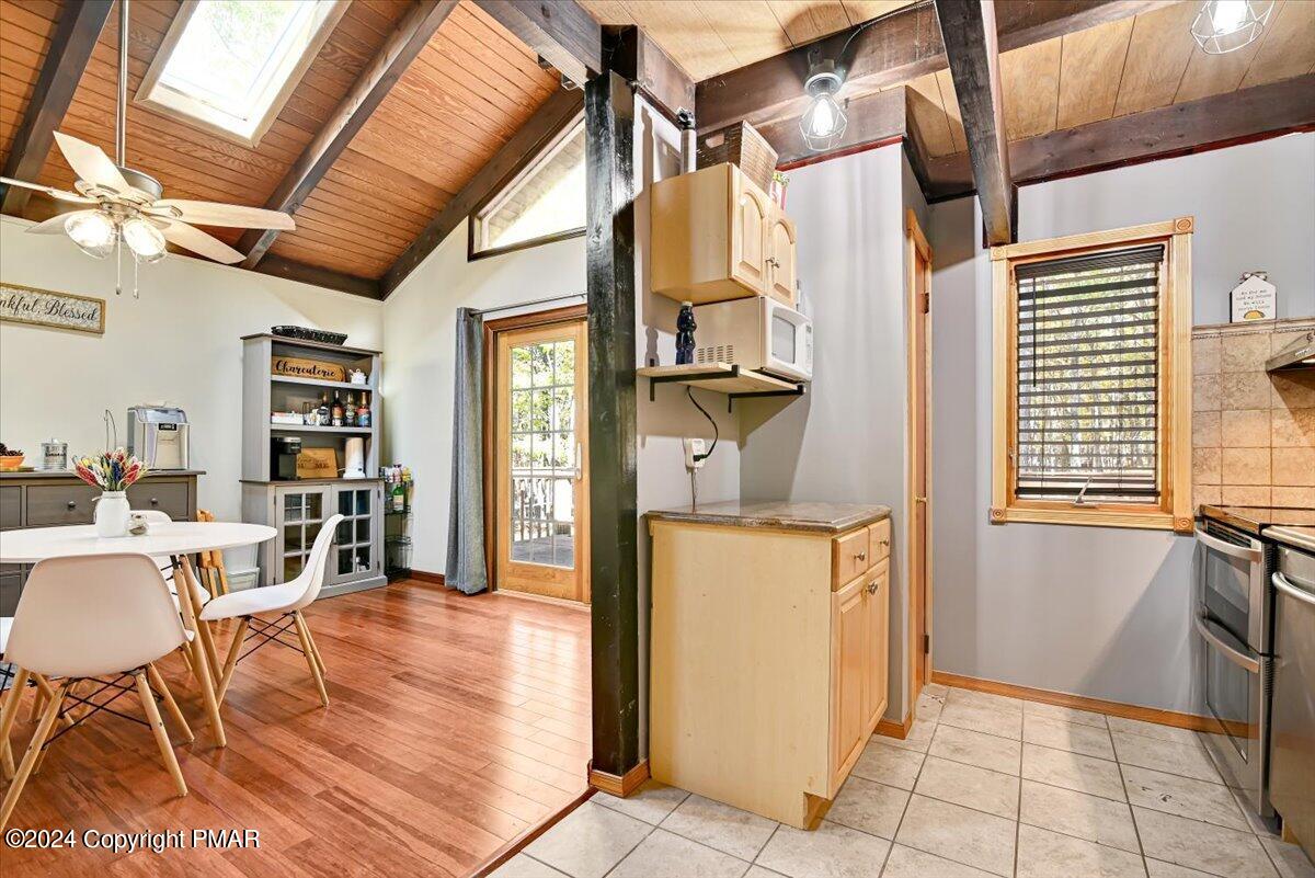 3567 High Crest Road Canadensis, PA 18325 - Photo 22 of 62 Kitchen/Dining Room