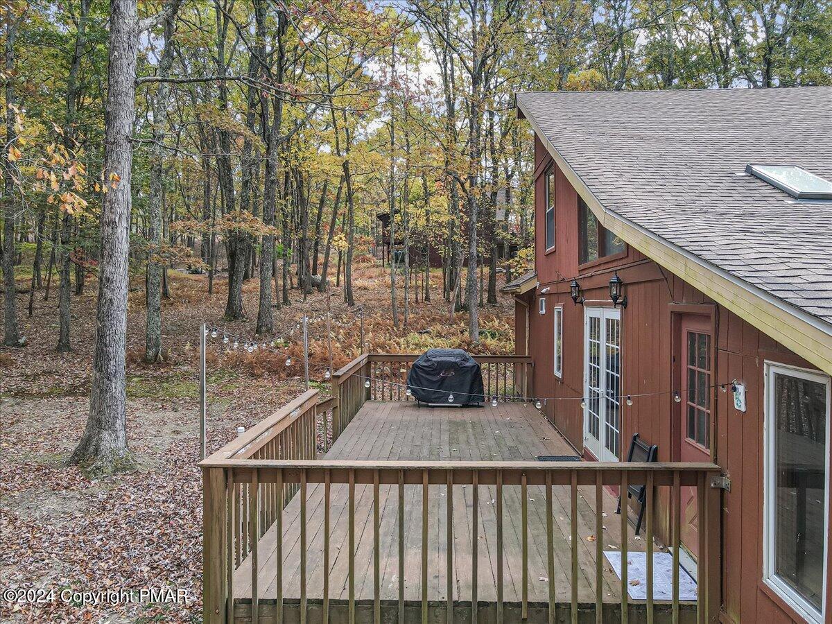 3567 High Crest Road Canadensis, PA 18325 - Photo 42 of 62 Deck