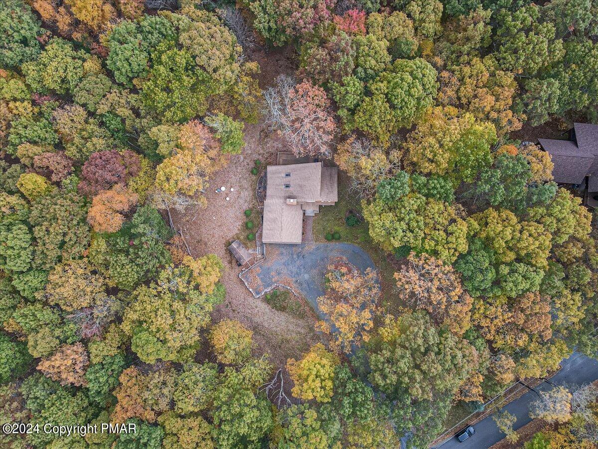 3567 High Crest Road Canadensis, PA 18325 - Photo 52 of 62 an aerial view of a house with a yard