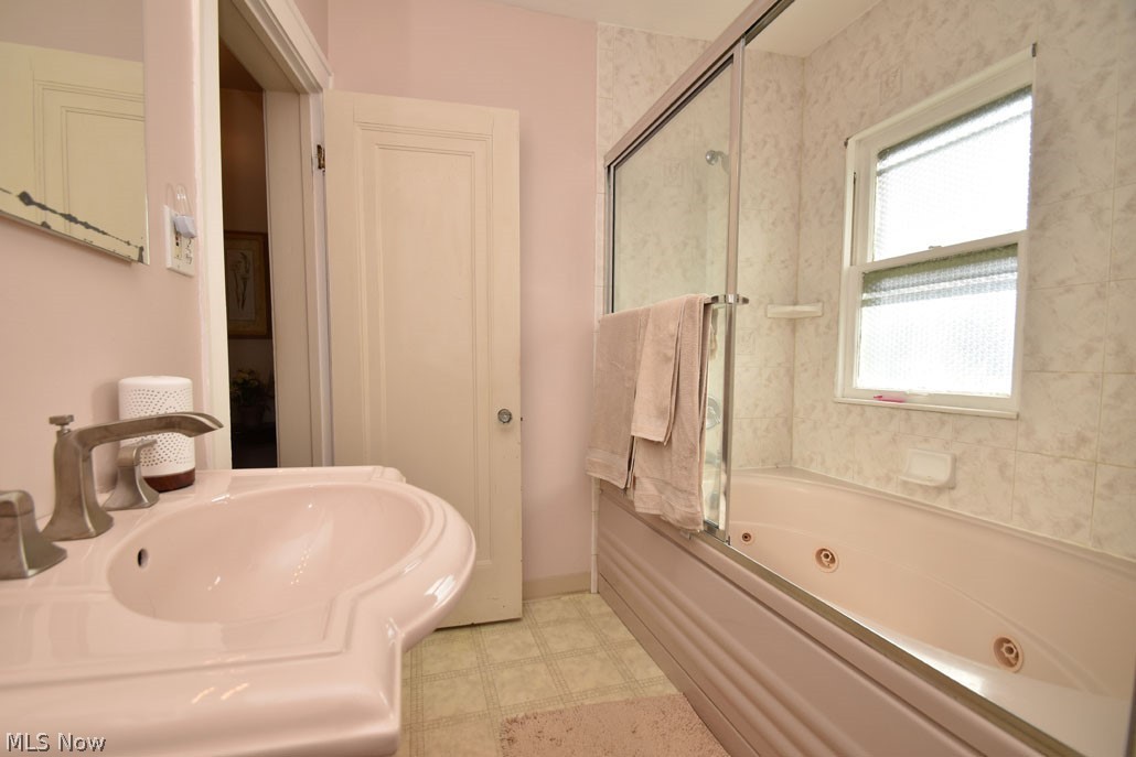 3536 Nordway Road Cleveland Heights, OH 44118 - Photo 19 of 23 Full Bath