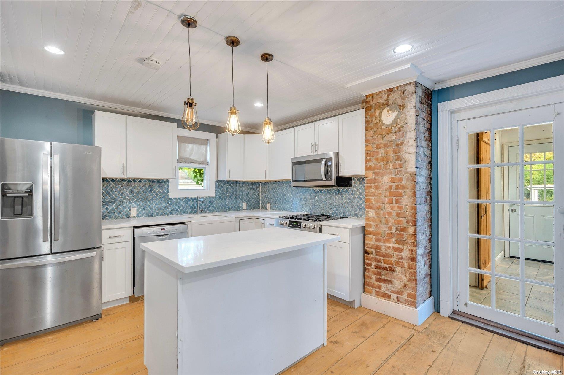 389 Main Street Setauket, NY 11733 - Photo 1 of 1