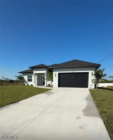 $429,000 | 7020 Burma Circle, LaBelle, FL 33935