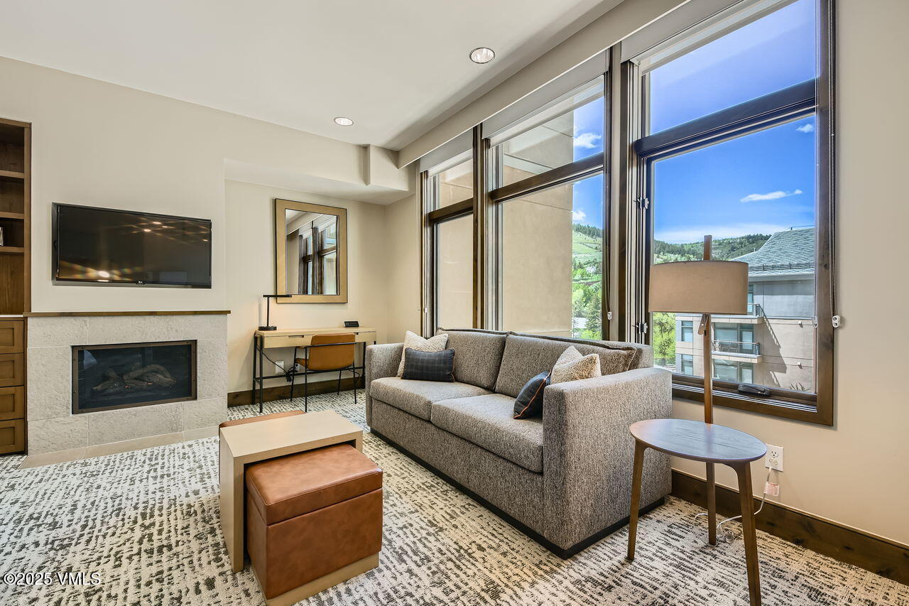 126 Riverfront Lane, Unit 438 Avon, CO 81620 - Photo 3 of 27 126 Riverfront Lane 438 - MLS Sized - 00