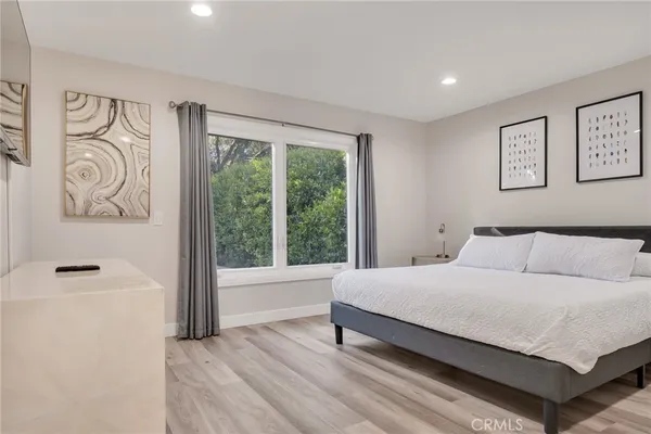 $5,250 | 225 East Arrow Highway, Claremont, CA 91711