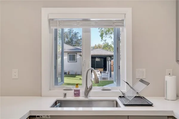 $5,250 | 225 East Arrow Highway, Claremont, CA 91711