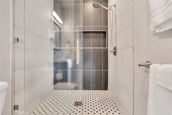 $5,250 | 225 East Arrow Highway, Claremont, CA 91711