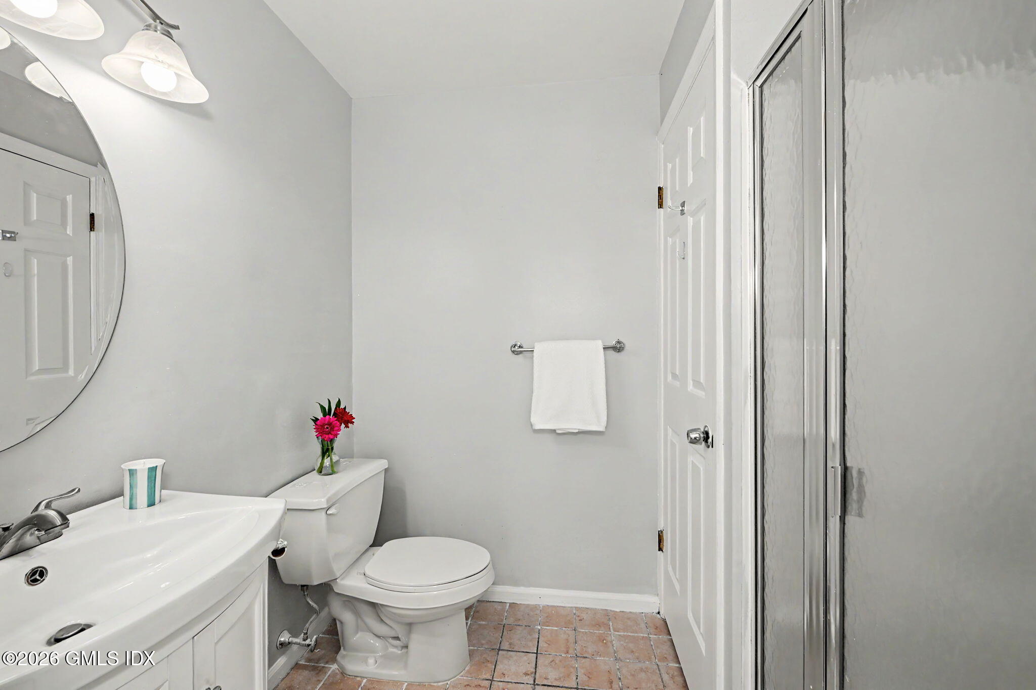 21 Highland Road, Unit 21 Stamford, CT 06901 - Photo 13 of 19 Primary Bath