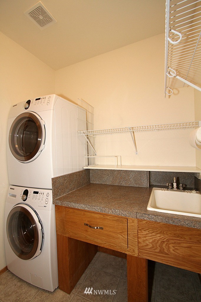 3213 179th Street Southeast Bothell, WA 98012 - Photo 10 of 15 Gallery Image 10