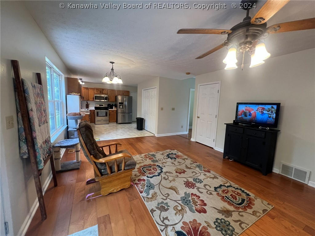 30 Oakvale Road Hurricane, WV 25526 - Photo 8 of 47 Gallery Image 8