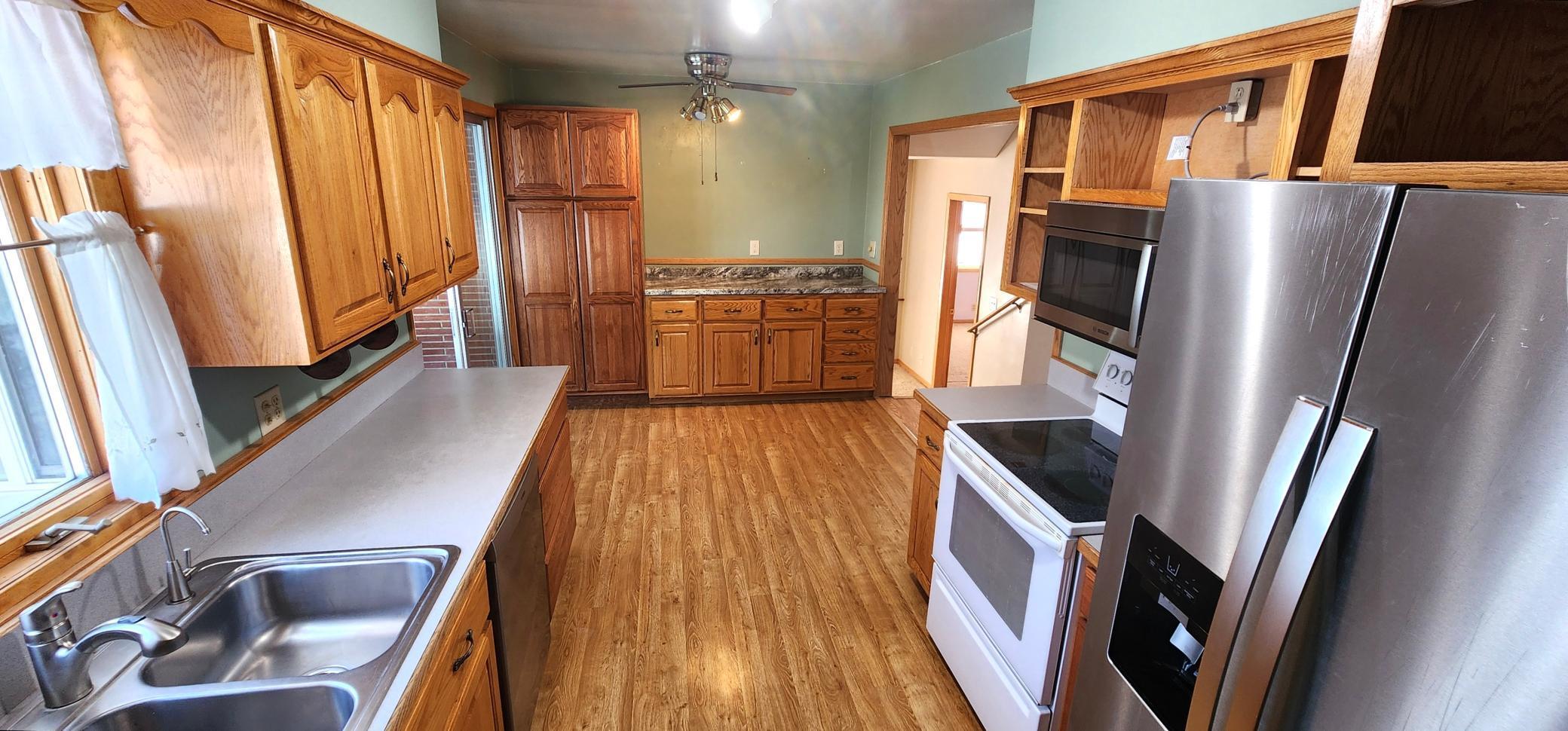 420 James Street Detroit Lakes, MN 56501 - Photo 9 of 29