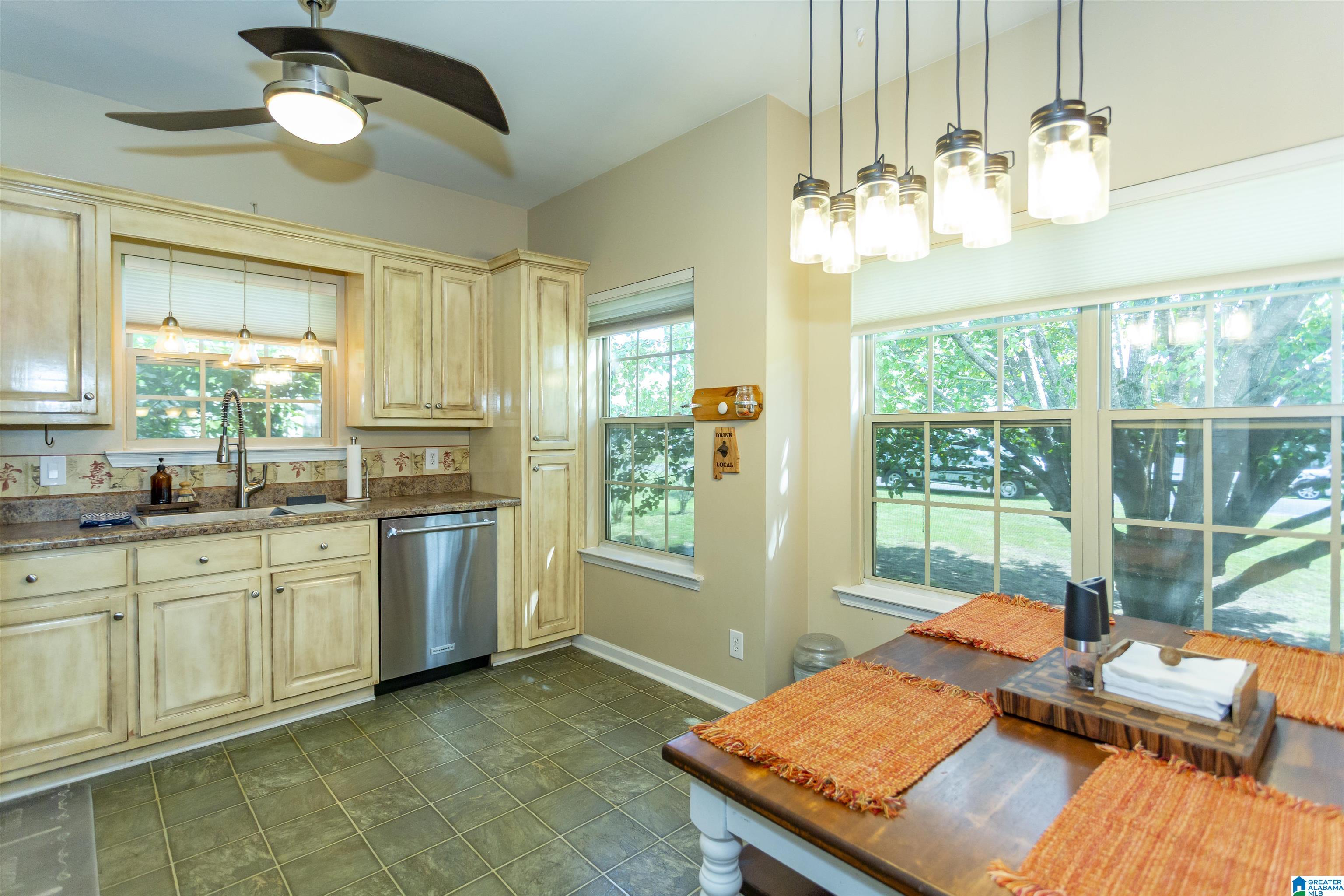 457 Hidden Ridge Drive Odenville, AL 35120 - Photo 7 of 39