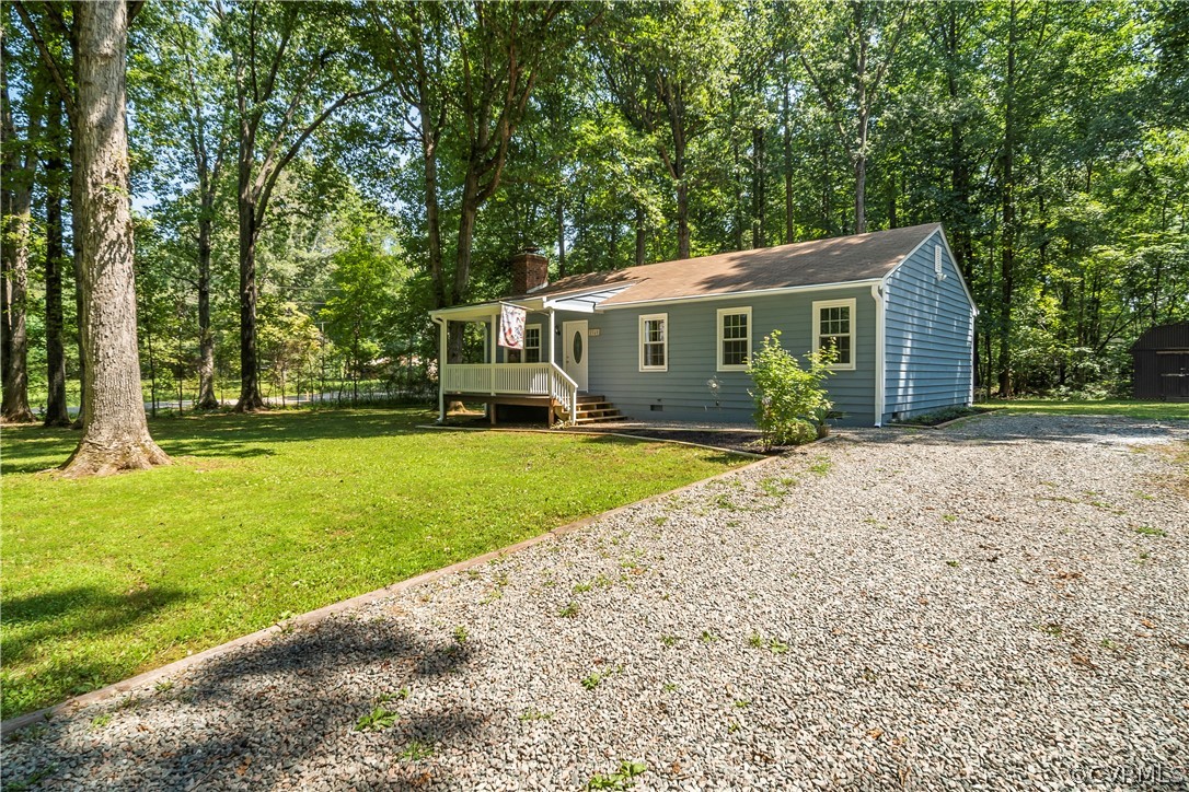 2460 Mountain View Road Powhatan, VA 23139 - Photo 3 of 40 Gallery Image 3