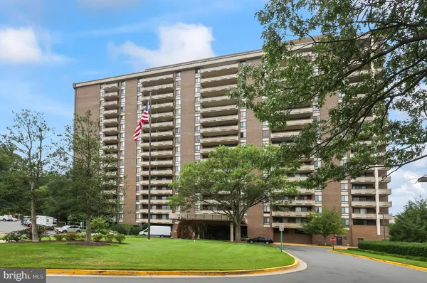 $338,000 | 1800 Old Meadow Road, Unit 1516, McLean, VA 22102