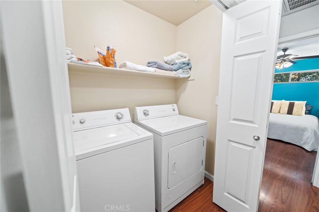 1587 Lexus Lane Chico, CA 95926 - Photo 20 of 25 a utility room with dryer and washer