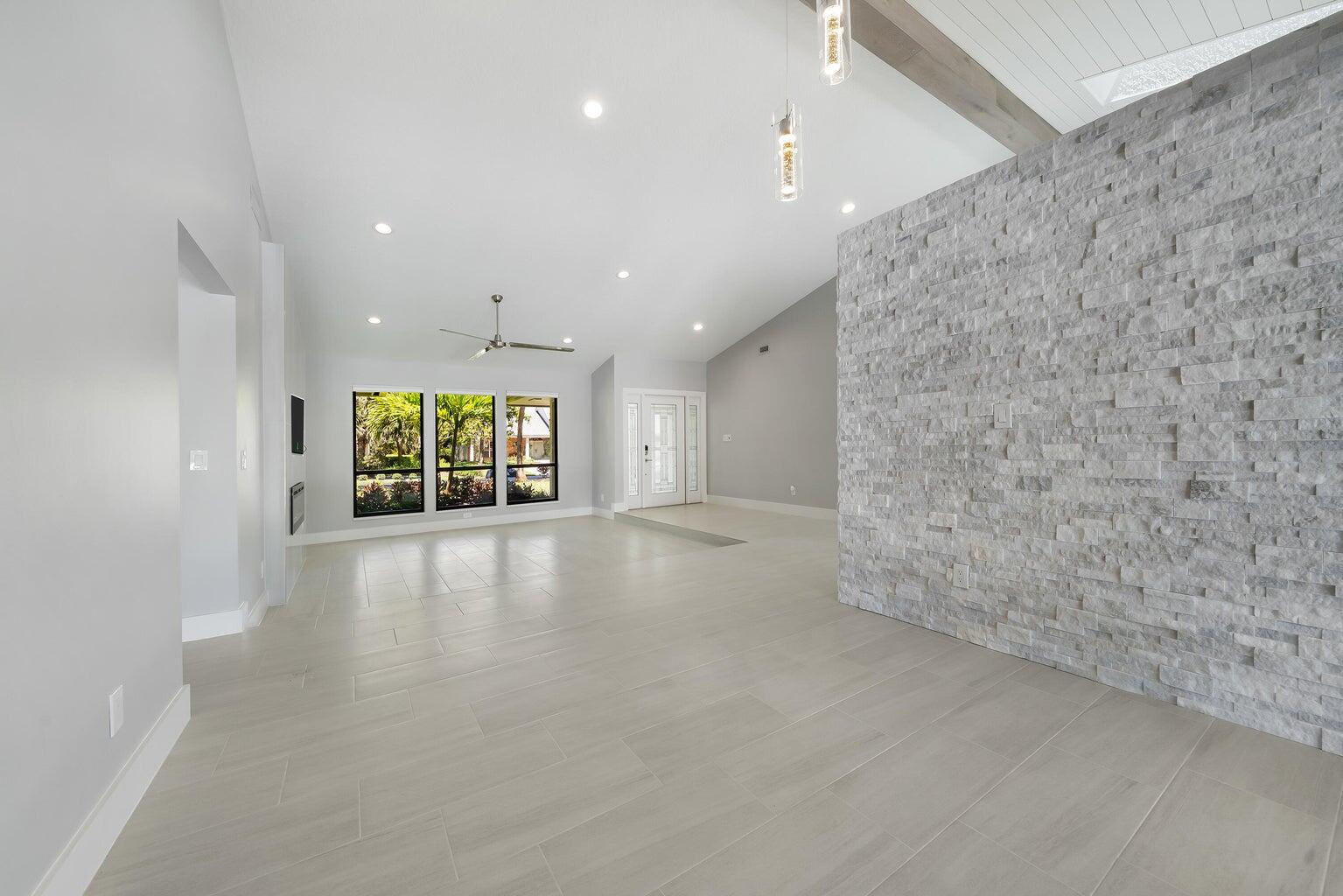 18721 Southeast River Ridge Road Jupiter, FL 33469 - Photo 12 of 74 Dining and family