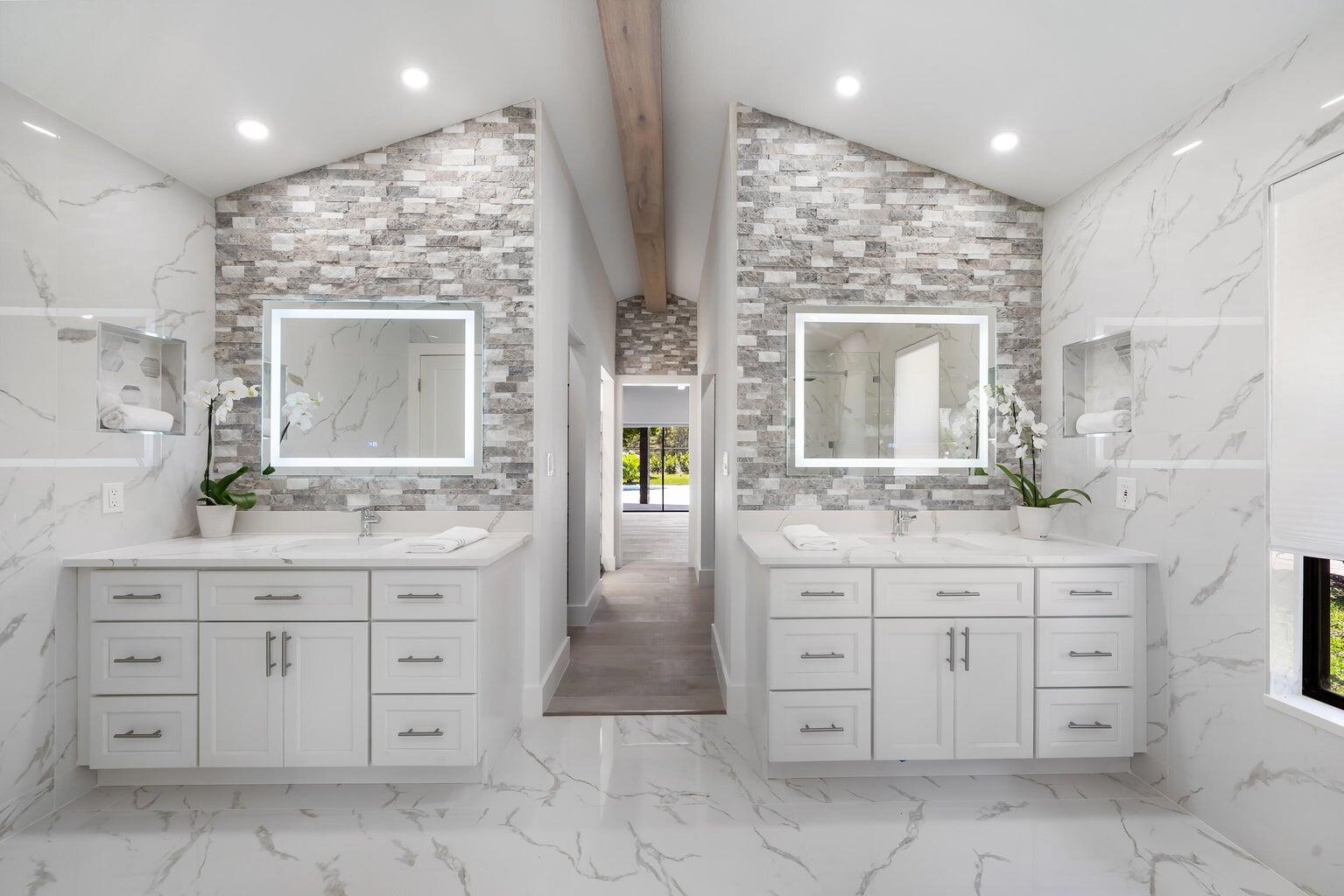 18721 Southeast River Ridge Road Jupiter, FL 33469 - Photo 14 of 74 Master Bath 4