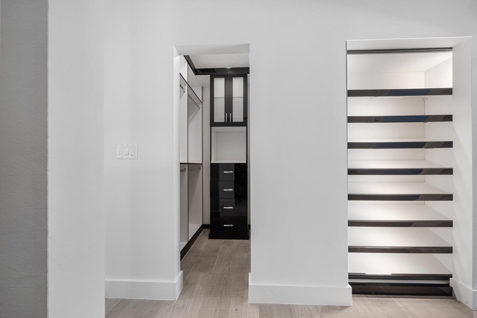 18721 Southeast River Ridge Road Jupiter, FL 33469 - Photo 35 of 74 Master Closet 4