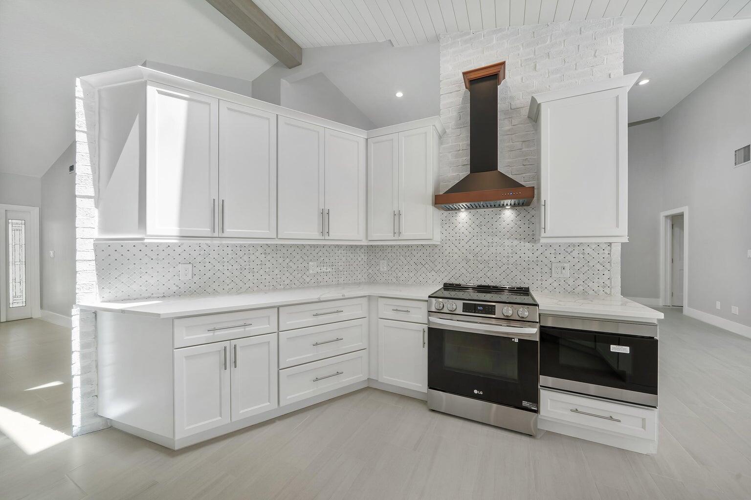 18721 Southeast River Ridge Road Jupiter, FL 33469 - Photo 4 of 74 River Ridge Kitchen
