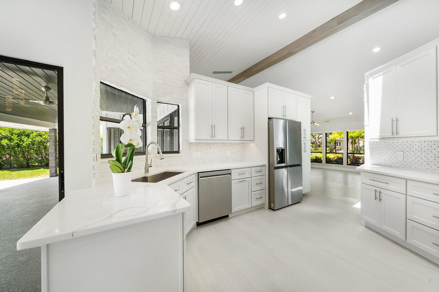 18721 Southeast River Ridge Road Jupiter, FL 33469 - Photo 9 of 74 River Ridge Kitchen Area