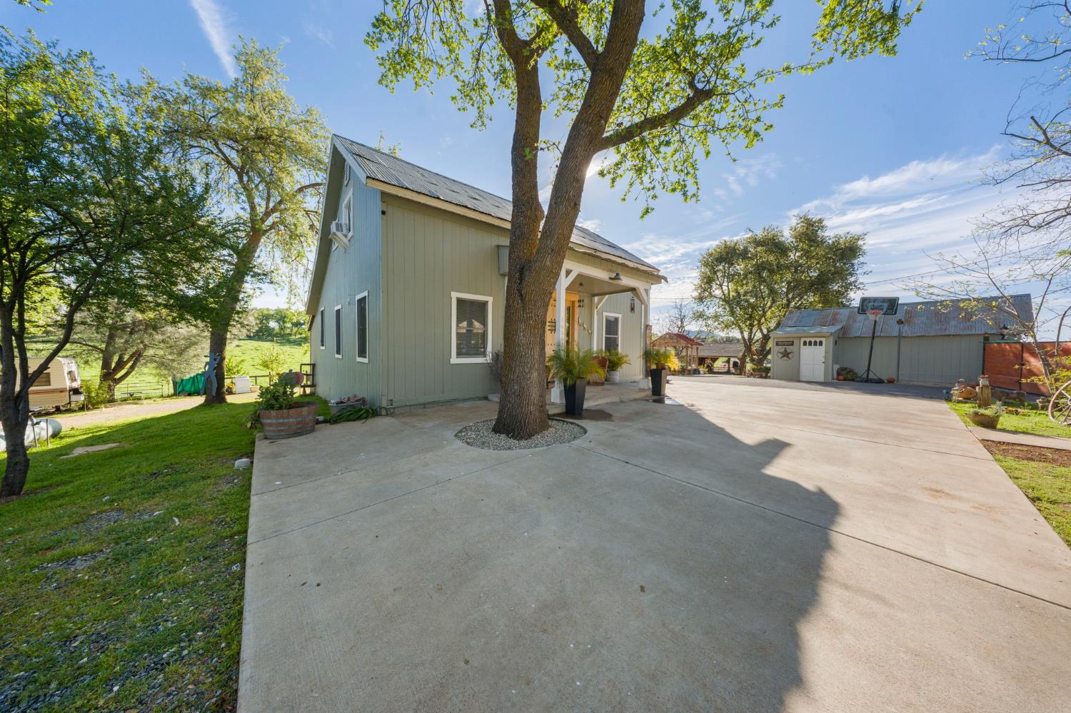 16561 Jacksonville Road Jamestown, CA 95327 - Photo 3 of 44 Gallery Image 3