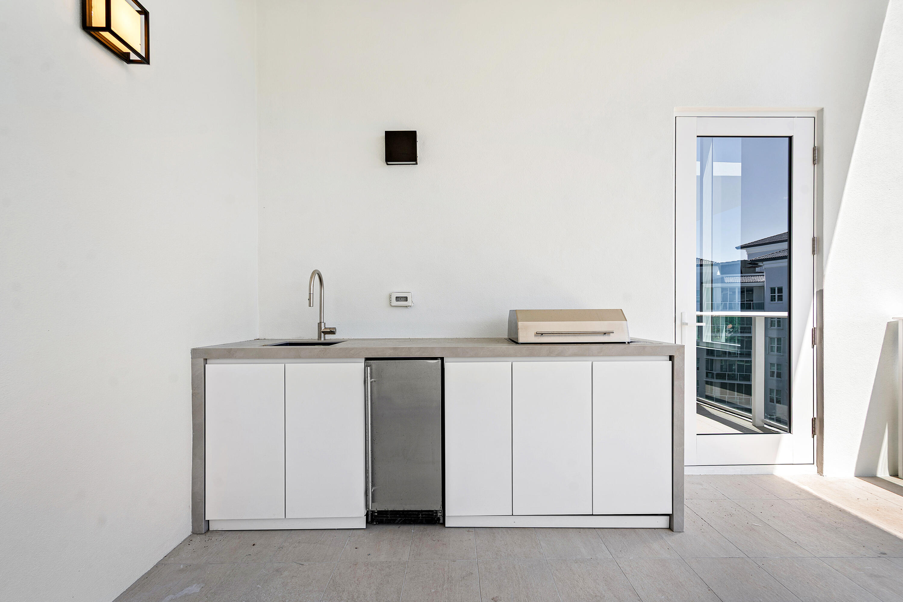 220 Southeast Mizner Boulevard, Unit PH920 Boca Raton, FL 33432 - Photo 17 of 48 Summer Kitchen