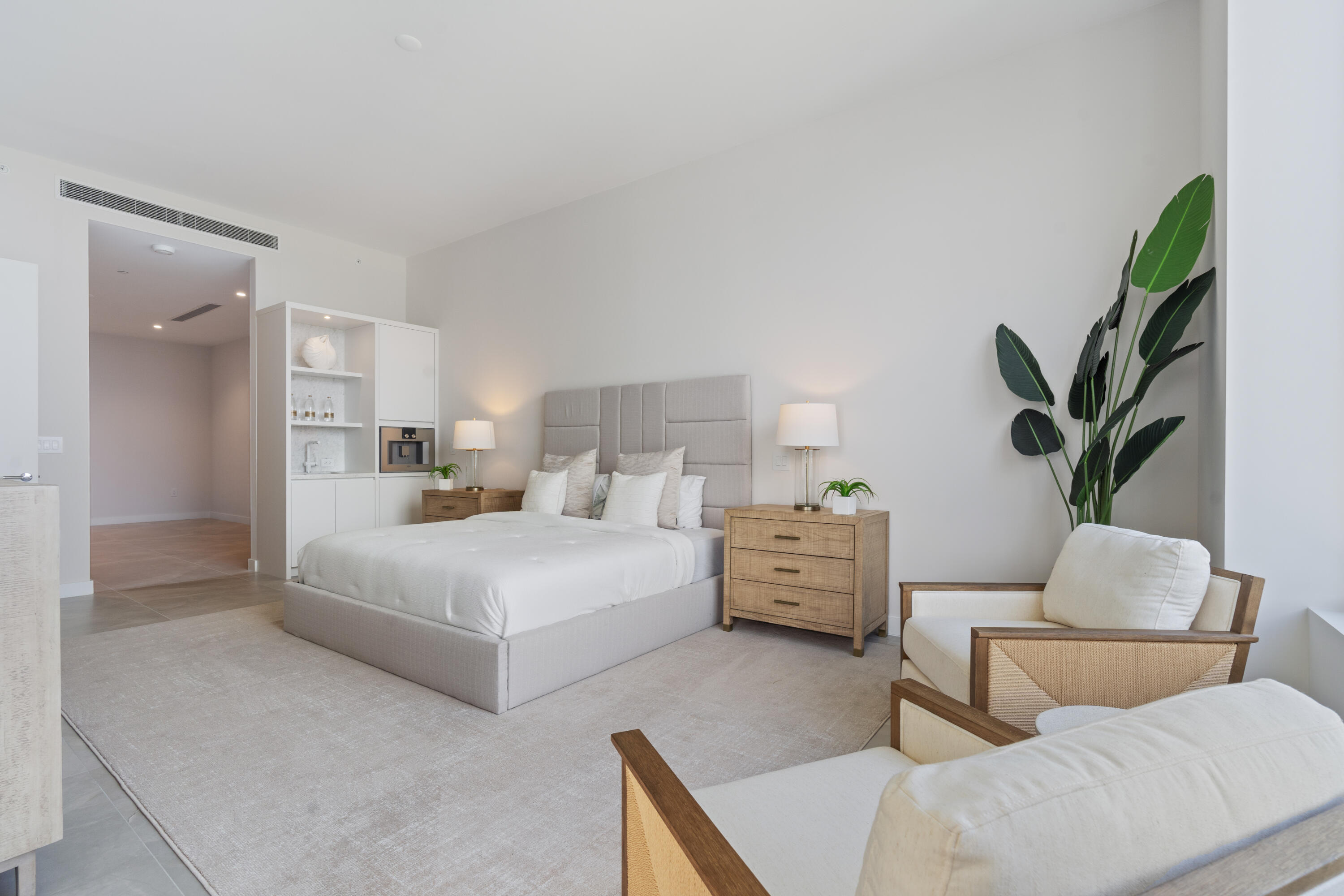 220 Southeast Mizner Boulevard, Unit PH920 Boca Raton, FL 33432 - Photo 19 of 48 Primary Suite