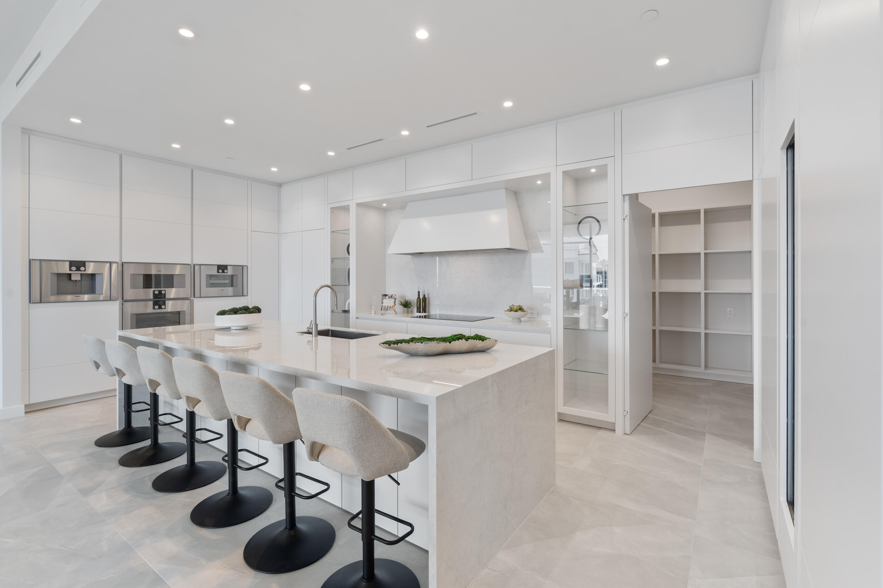 220 Southeast Mizner Boulevard, Unit PH920 Boca Raton, FL 33432 - Photo 9 of 48 12-220 SE Mizner Blvd #P920 Boca Raton,