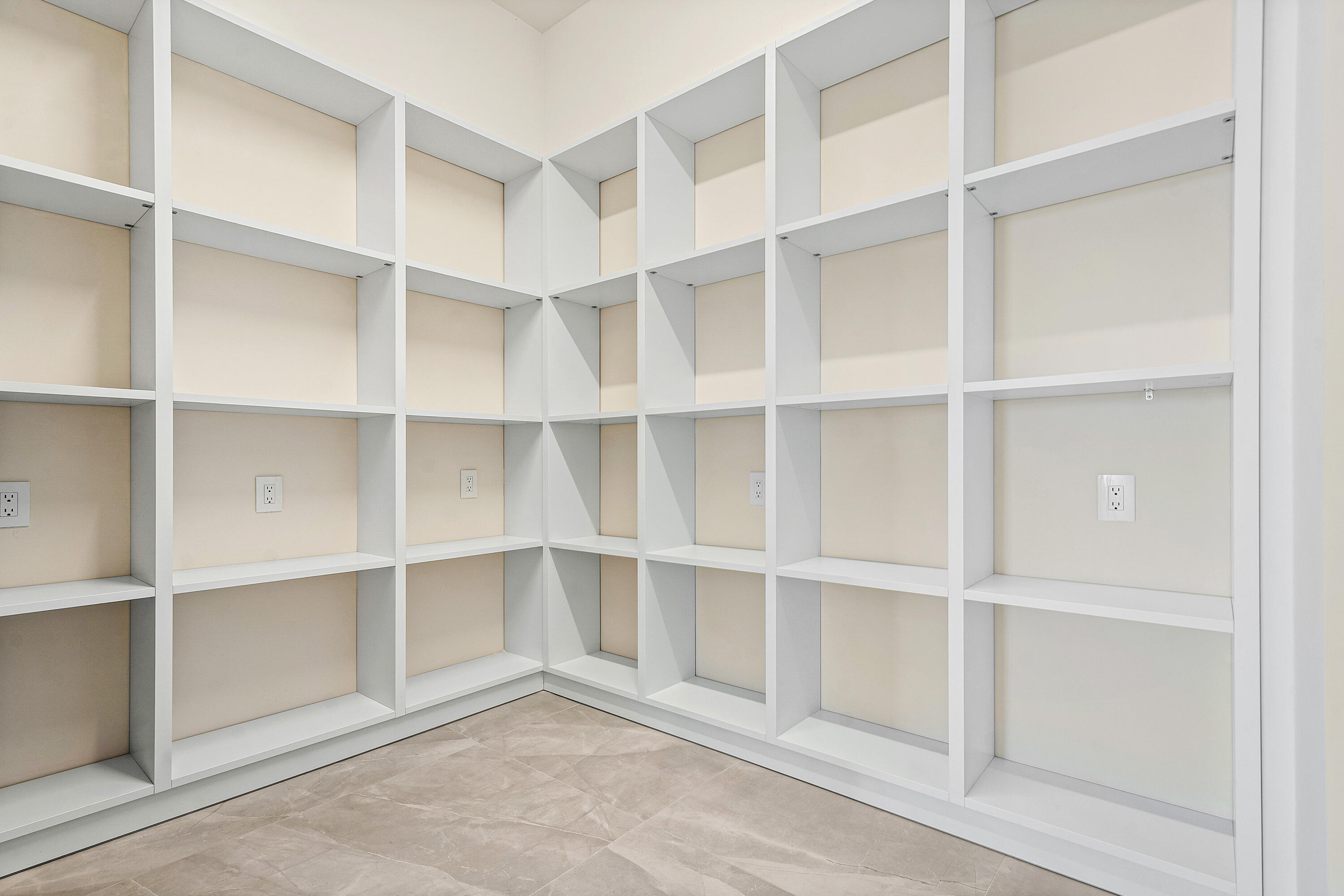 220 Southeast Mizner Boulevard, Unit PH920 Boca Raton, FL 33432 - Photo 10 of 48 Pantry